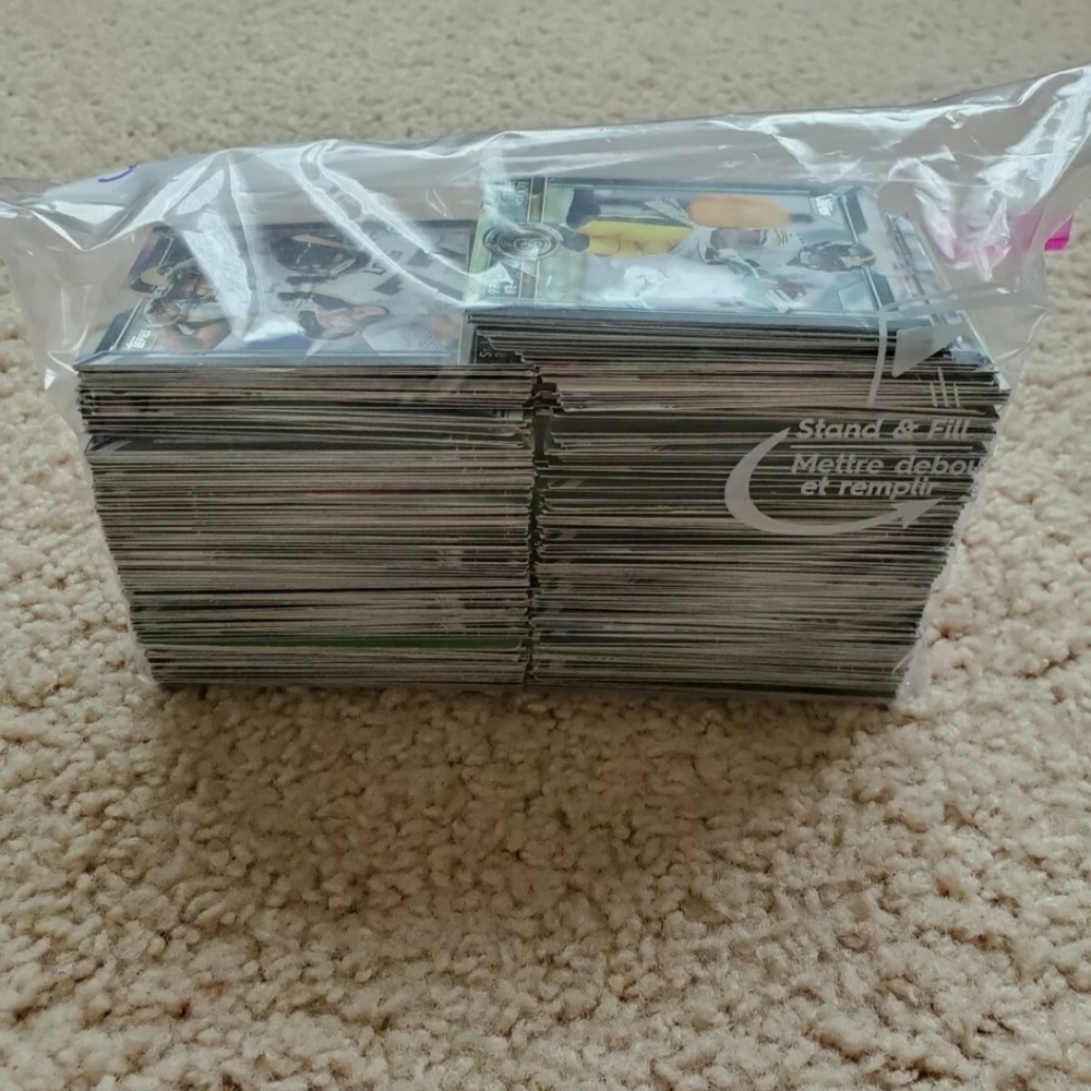 SOLD NFL trading cards lot - Picture 6 of 8